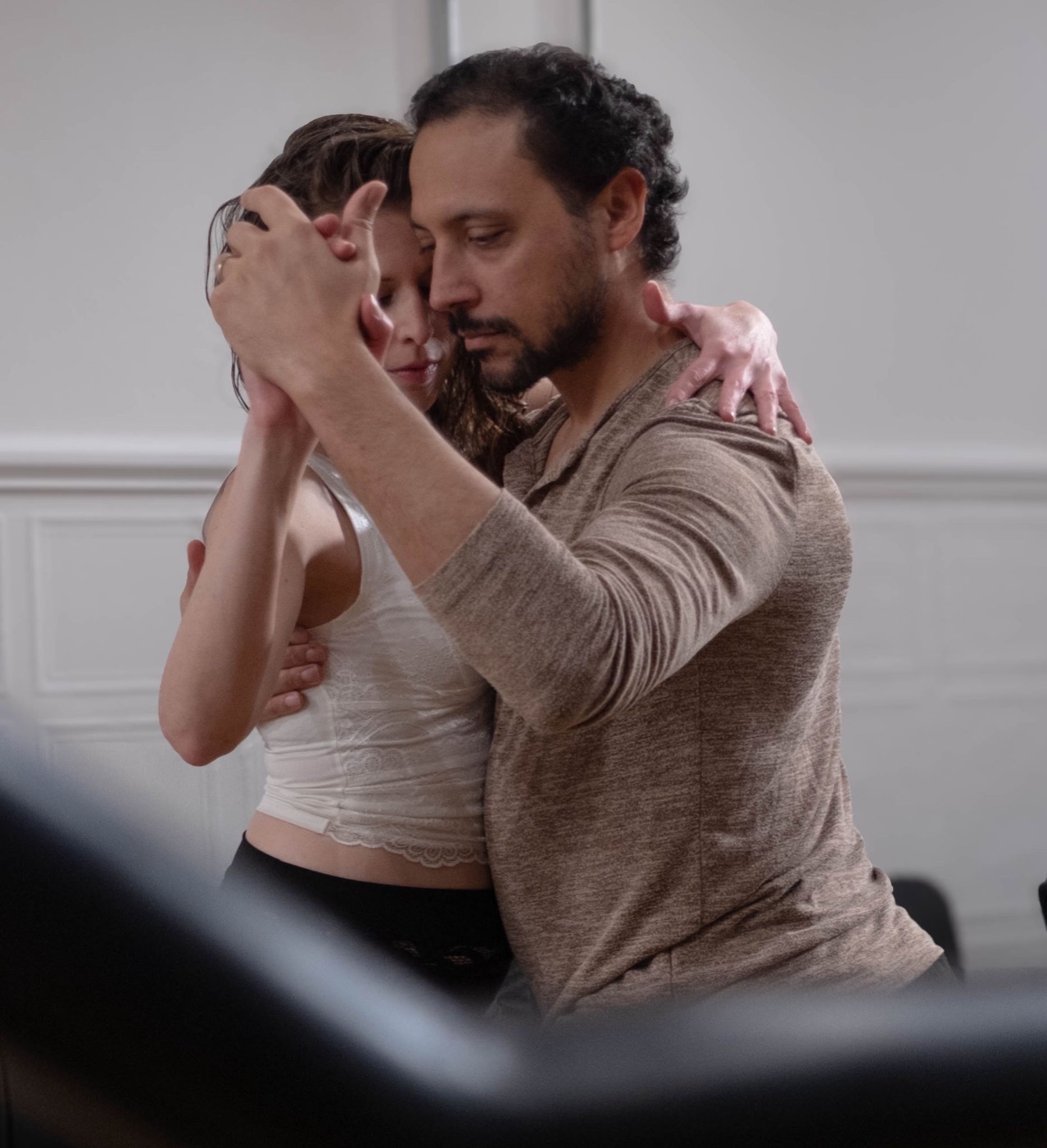 Close work on the embrace during a lesson